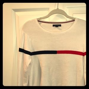 ***Tommy Hilfiger sweater****
